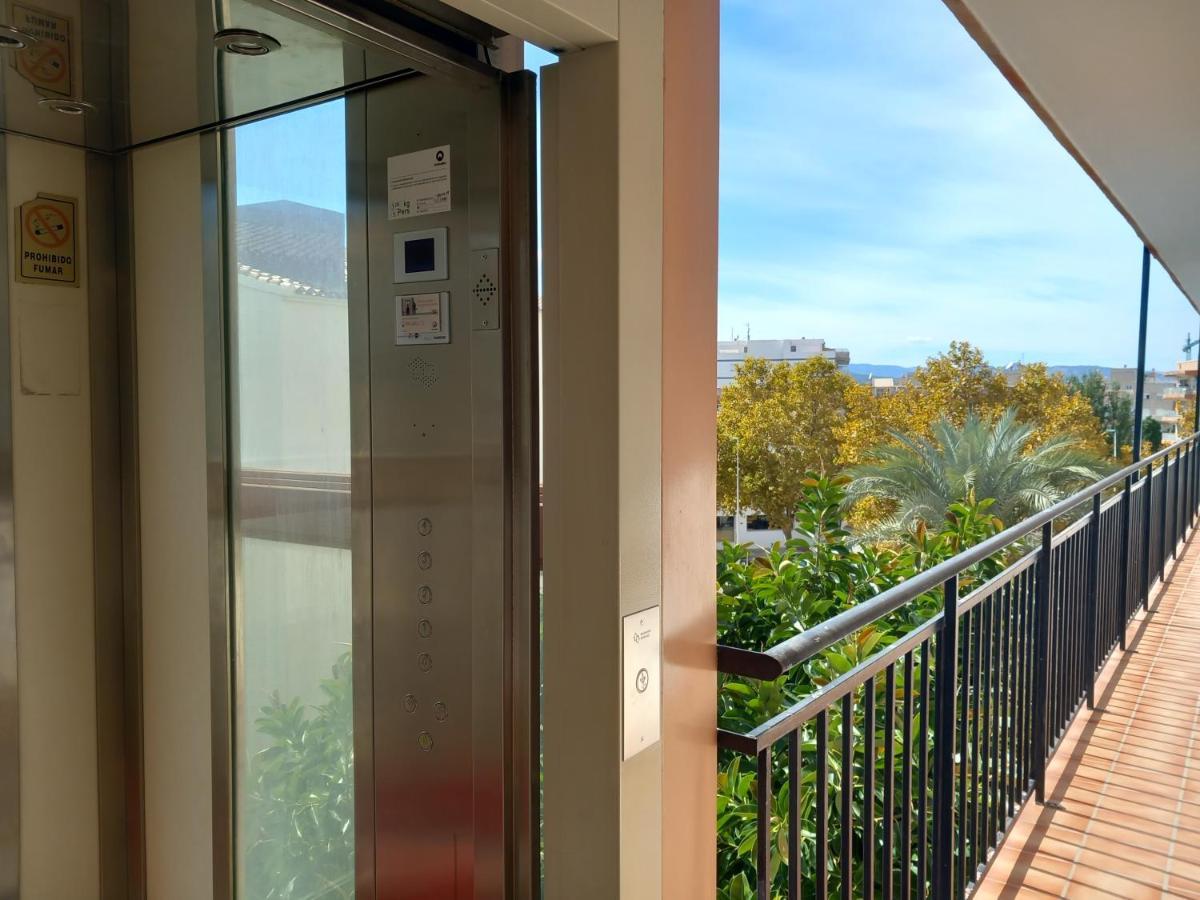 200 Meters To Arenal Beach. 3 Bedroom Javea Exterior photo